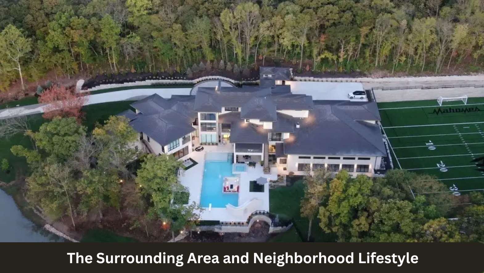 The Surrounding Area and Neighborhood Lifestyle The Surrounding Area and Neighborhood Lifestyle